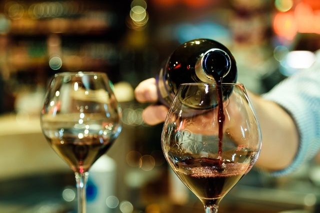 Kiváló minőségű borokat vásárolhat elérhető árakon a cégtől.