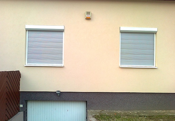 Védje nyílászáróit: vásároljon minőségi redőnyt!