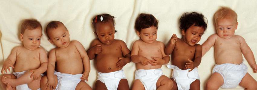 Akciós pelenkák és babaápolási termékek: rendeljen tőlünk!