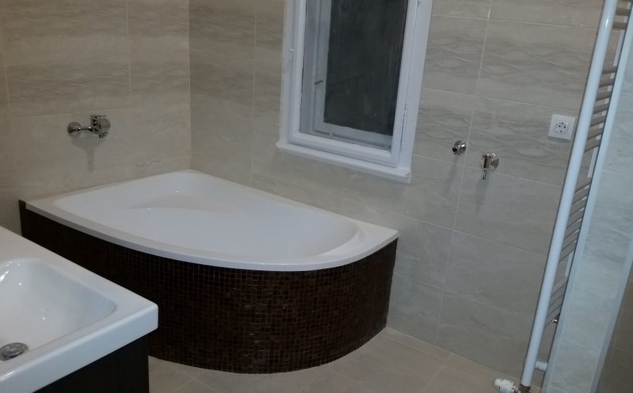 Fürdőszoba felújítás: átalakítás gördülékenyen, rejtett költségek nélkül!
